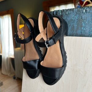 Like New - Madewell Leather Sandals